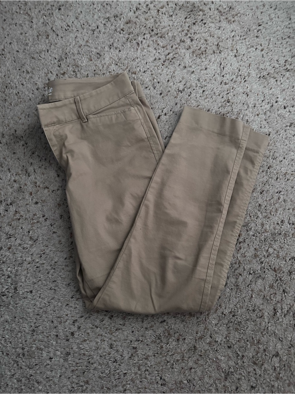 Old Navy Women's Cropped Chino Pants in Light Tan